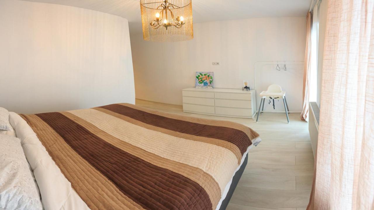 Mmc Apartament Apartment Брашов Екстериор снимка